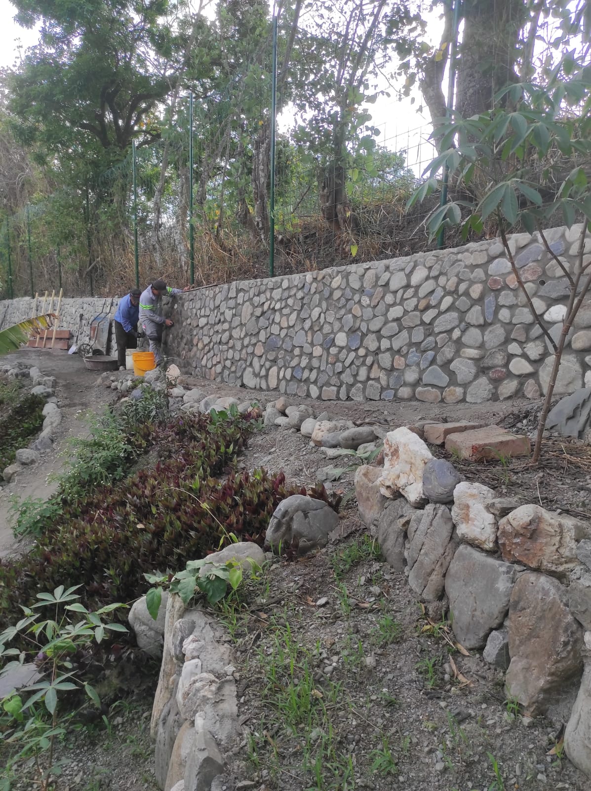 Stone wall construction